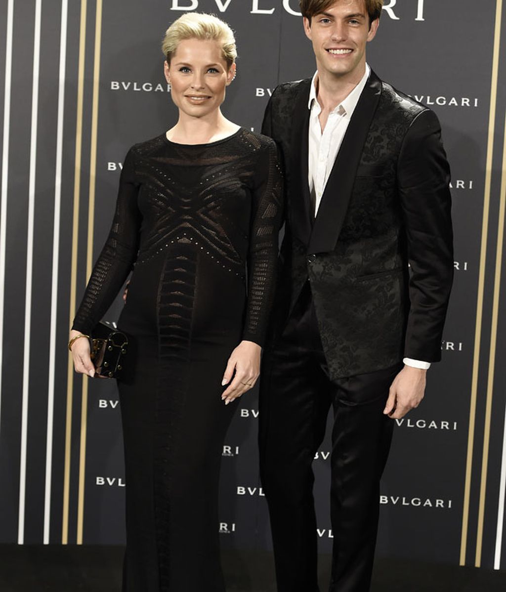 Soraya Arnelas y Miguel Herrera, su posado 'embarazados' de Manuela