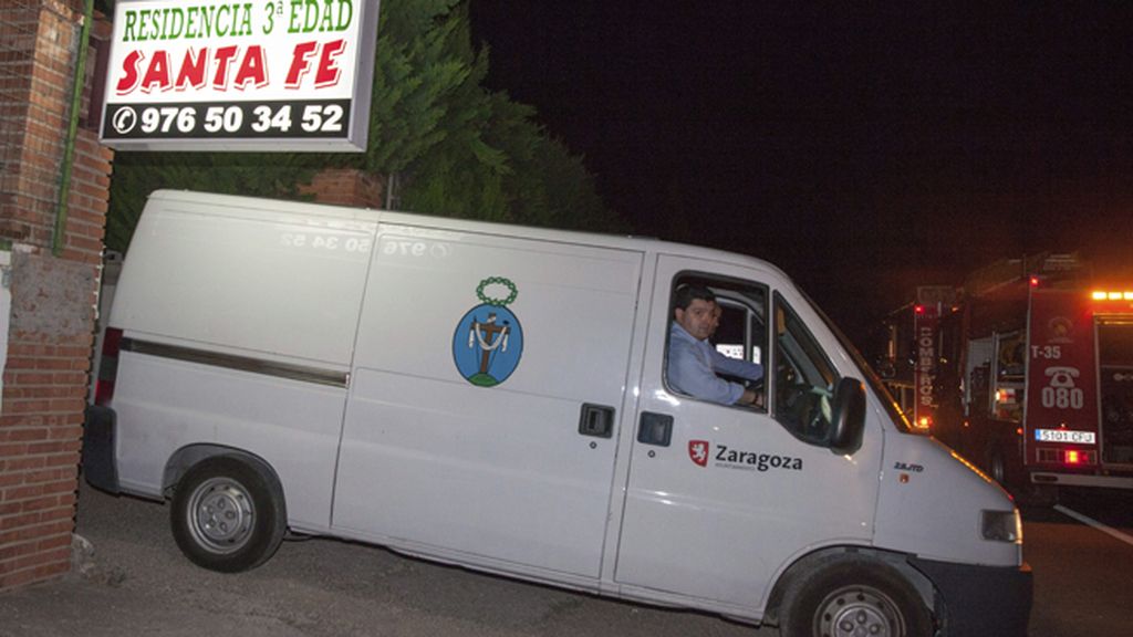 Ocho muertos y doce heridos en un incendio en una residencia de ancianos en Zaragoza