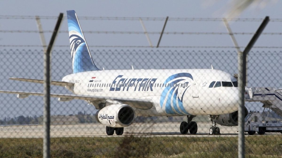 Desaparece de los sistemas de radar un avión de Egypt Air procedente de París