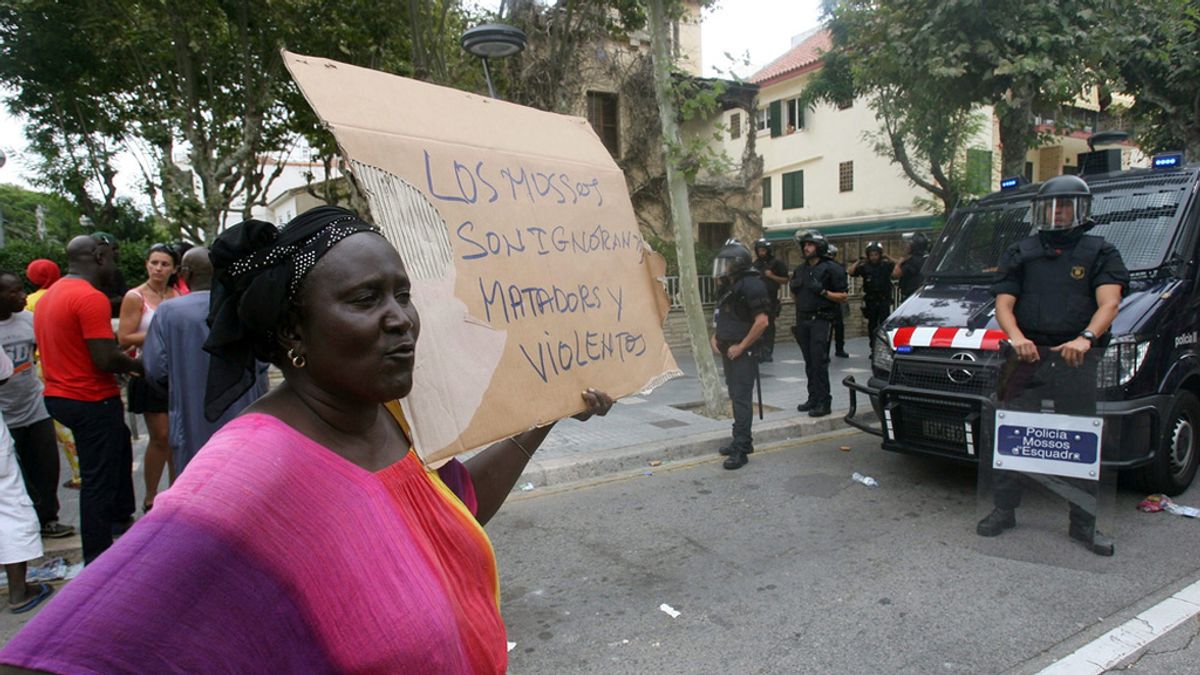 La comunidad senegalesa pide explicaciones en el Ayuntamiento de Salou