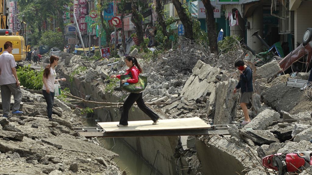 La ciudad de Kaohsiung ha quedado devastada