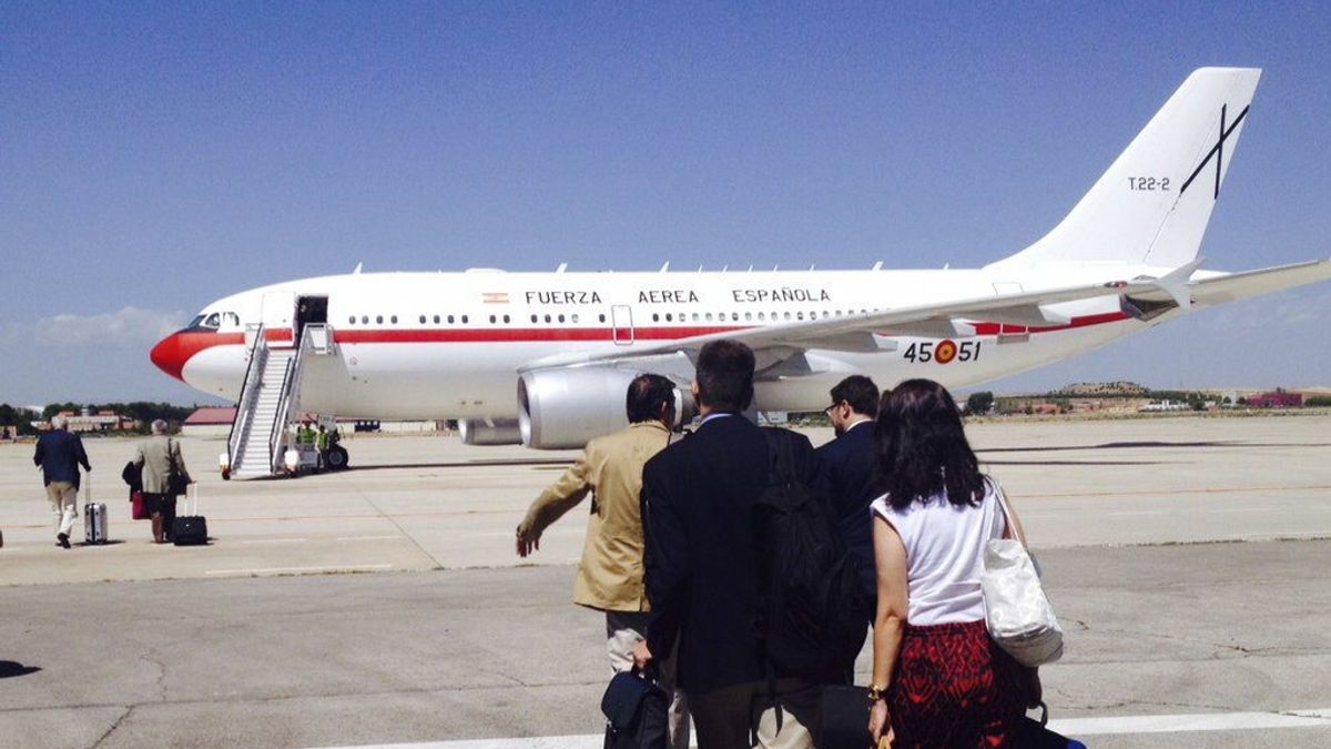 El avión en el que viajaba el ministro del Interior se avería