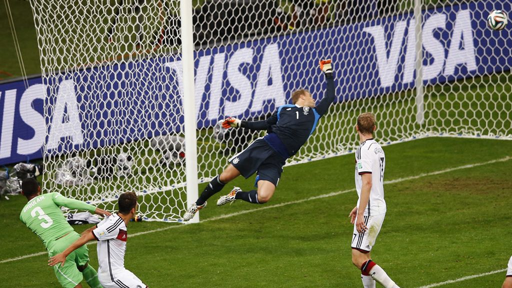 Ghoulam tuvo una de las más claras de la primera mitad