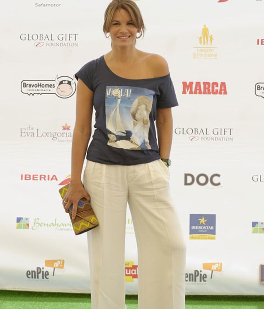 Fabiola Martínez, también quiso apoyar en la causa