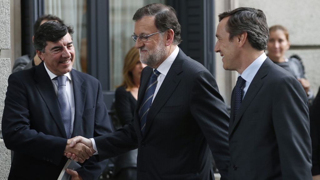 Mariano Rajoy llega al Congreso para dar su discurso de investidura