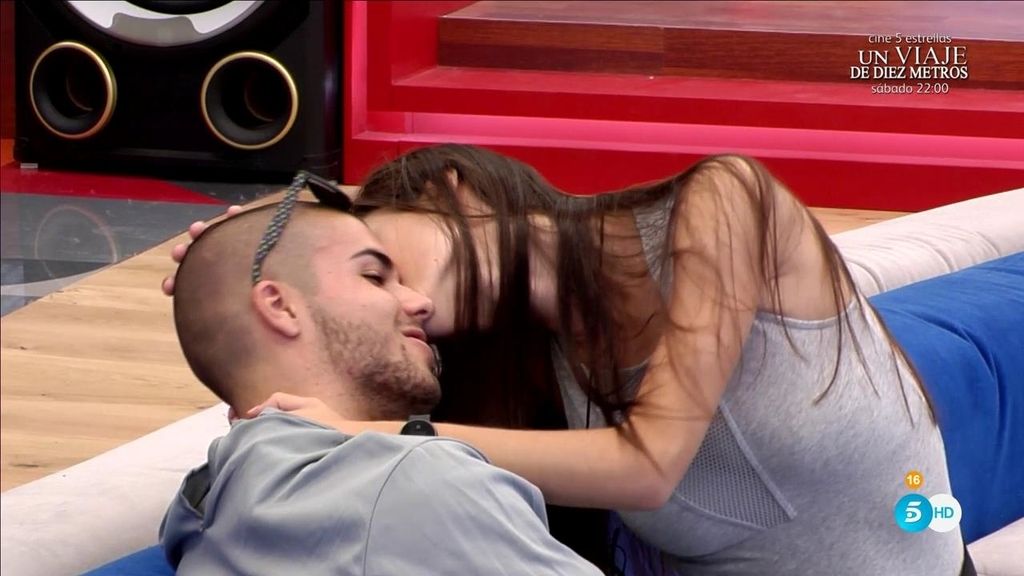 Apasionados primeros días de Pol y Adara juntos