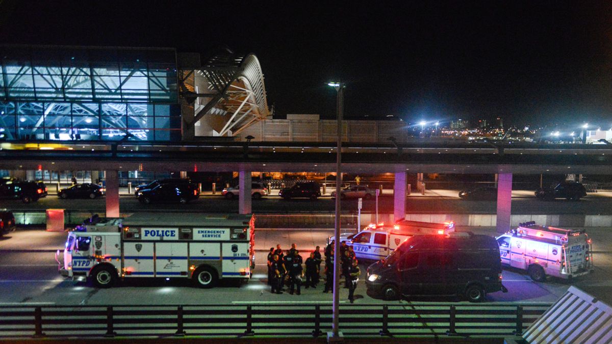 La Policía neoyorquina evacua una terminal del aeropuerto JFK tras recibir un aviso de disparos