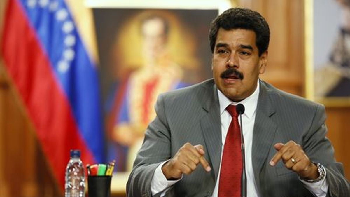 Maduro felicita a la oposición y califica de "excelente" el debate