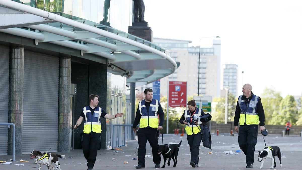 La Policía de Manchester ordena una investigación sobre la 'bomba falsa' de Old Trafford
