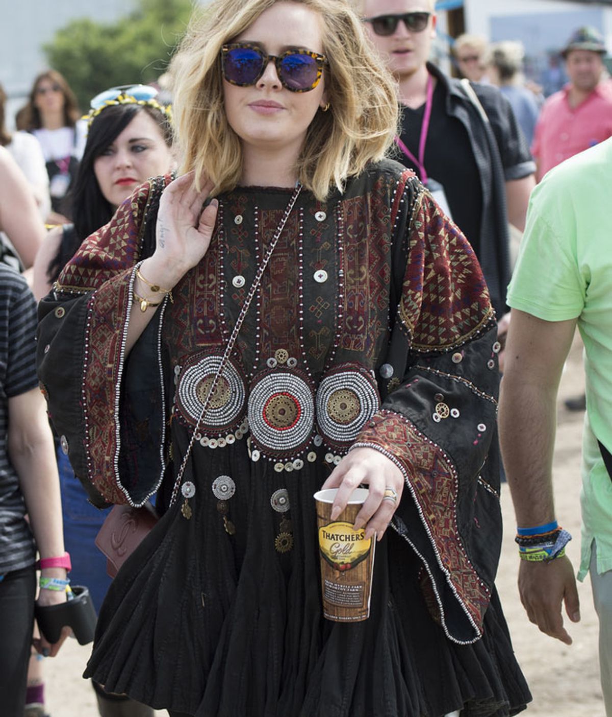 Adele con un 'look' de estilo étnico
