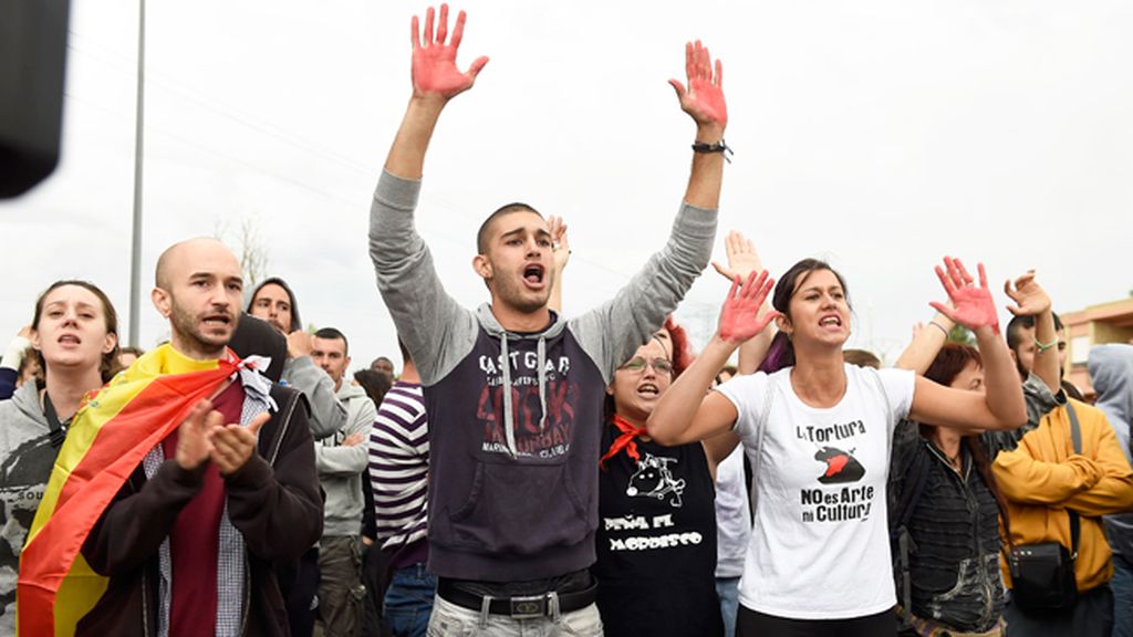 A golpes en Tordesillas por el ‘Toro de la Peña’