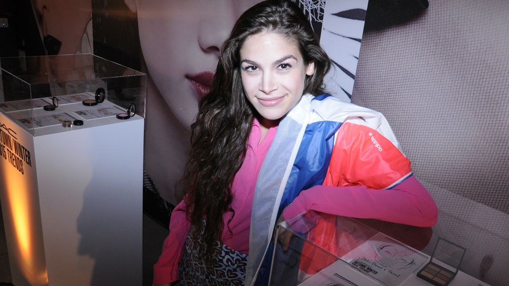 Cósima Ramírez aportó color a la fiesta de MAC