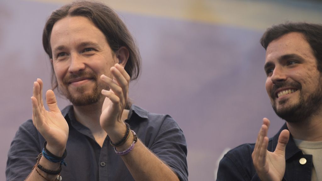 Pablo Iglesias y Alberto Garzón en el acto de fin de campaña