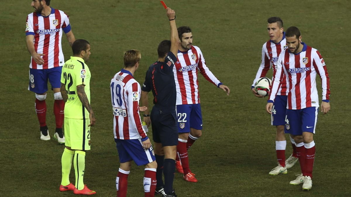 El Atlético de Madrid acabó con nueve jugadores