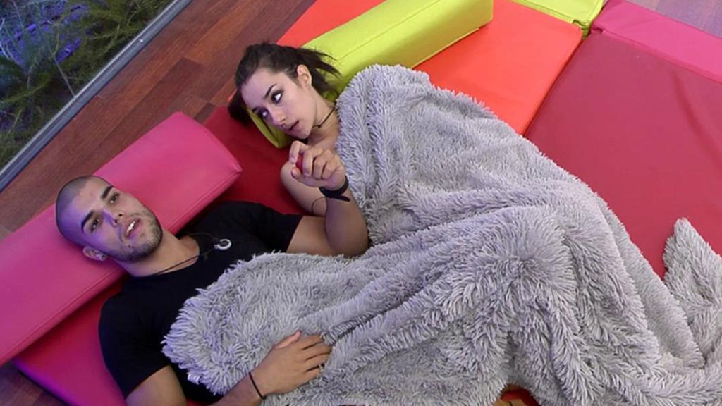 ¿Quién le gusta a Adara?