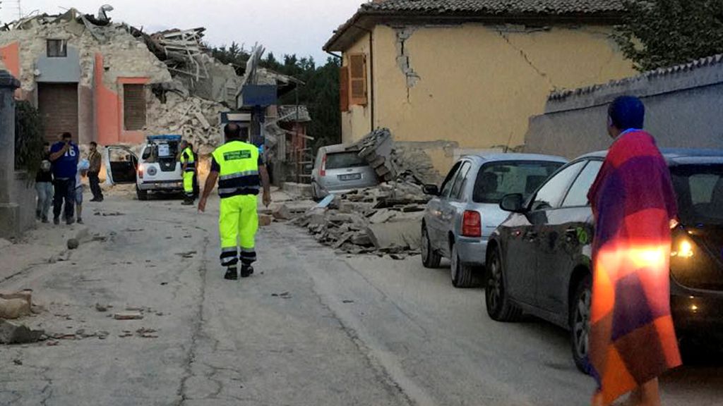 El terremoto de 6 grados sorprende a las personas durmiendo