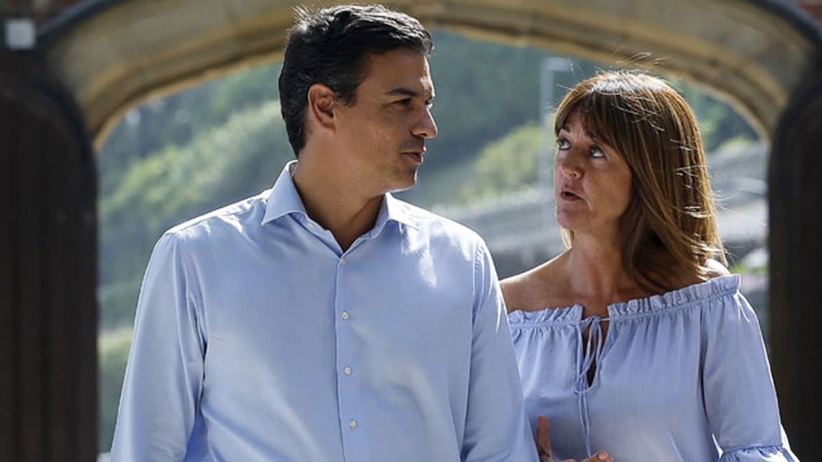 Pedro Sánchez, y la líder de la formación en Euskadi y candidata a lehendakari, Idoia Mendia