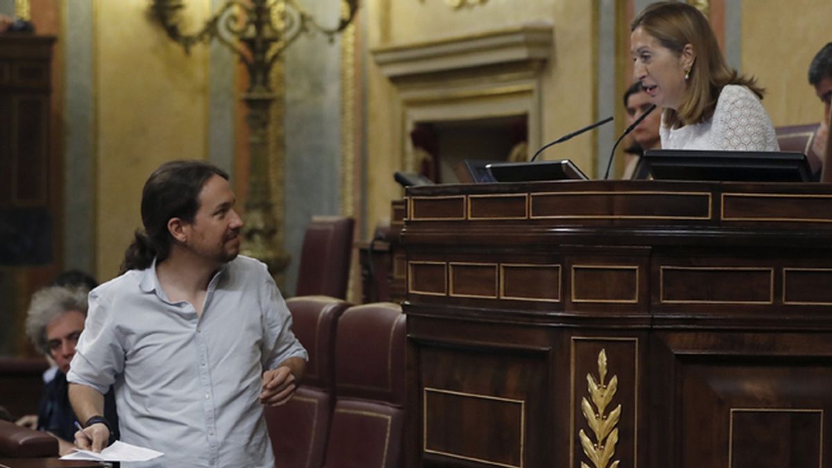 El PP defiende la actuación de Ana Pastor frente a Pablo Iglesias