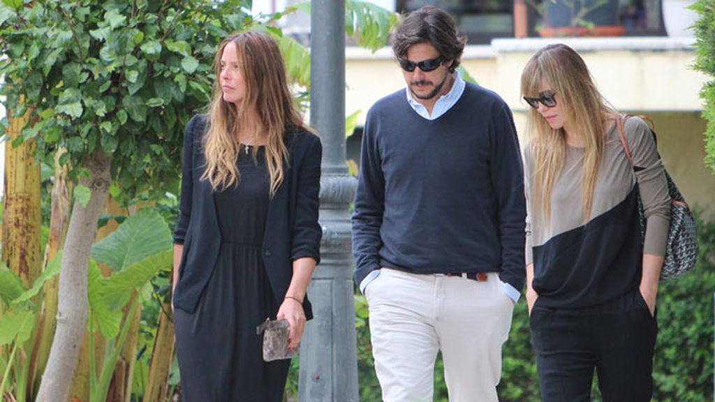 Raquel Meroño y Estefanía Luyk dan el último adiós a María Pineda