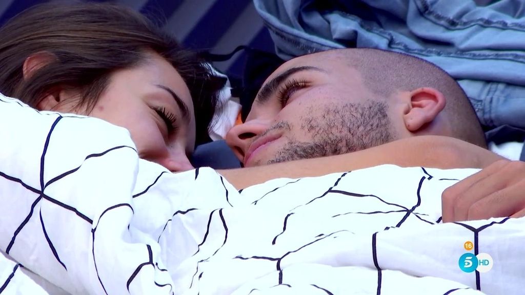 Apasionados primeros días de Pol y Adara juntos