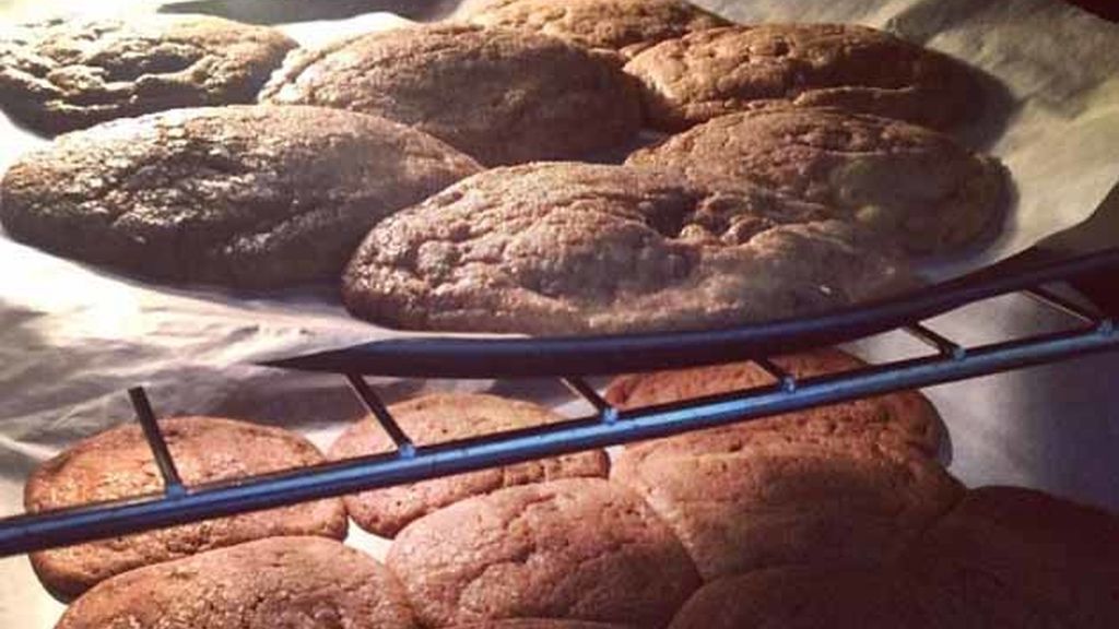 Hay que saber que las galletas caseras crecen en el horno
