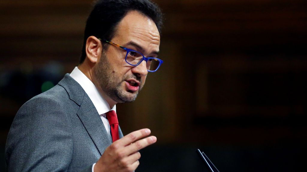 Antonio Hernando durante el debate de investidura