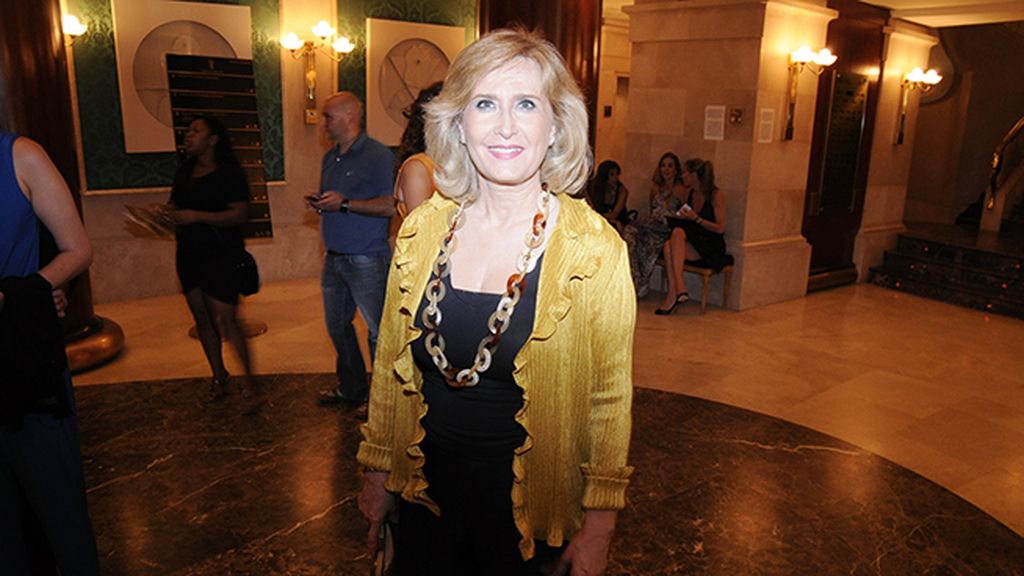 Nieves Herrero, muy ocupada estos días presentando su nuevo libro "Yo abdico" en el que analiza las causas que llevaron a Juan Carlos I a dejar el trono