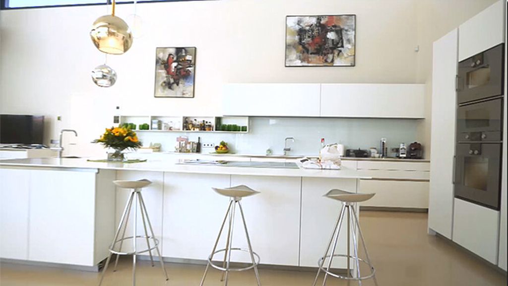 La actriz enseña su hogar a Fabiola