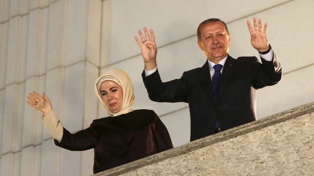 Erdogan declara la victoria de "la nueva Turquía" tras el éxito del AKP en las municipales