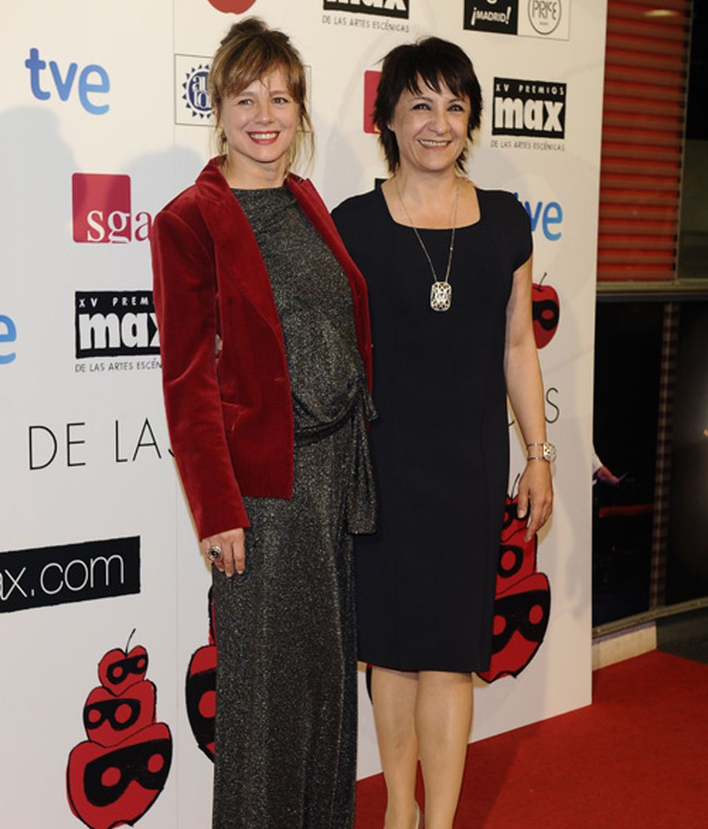 Ana Arias, como de andar por casa; María Castro, alzada 5 metros con sus peep toe