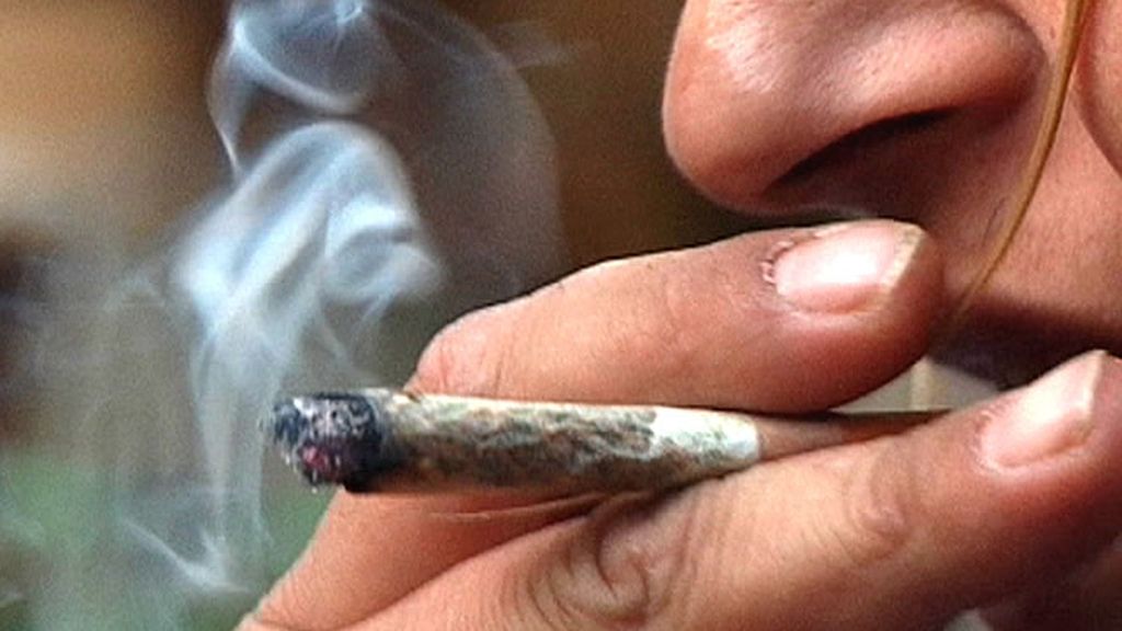 Un joven consumidor de hachís