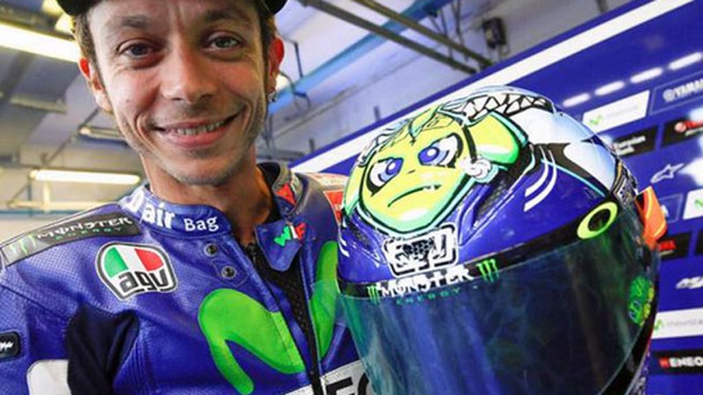'El tiburón no se come al pequeño pez', el nuevo casco de Valentino Rossi