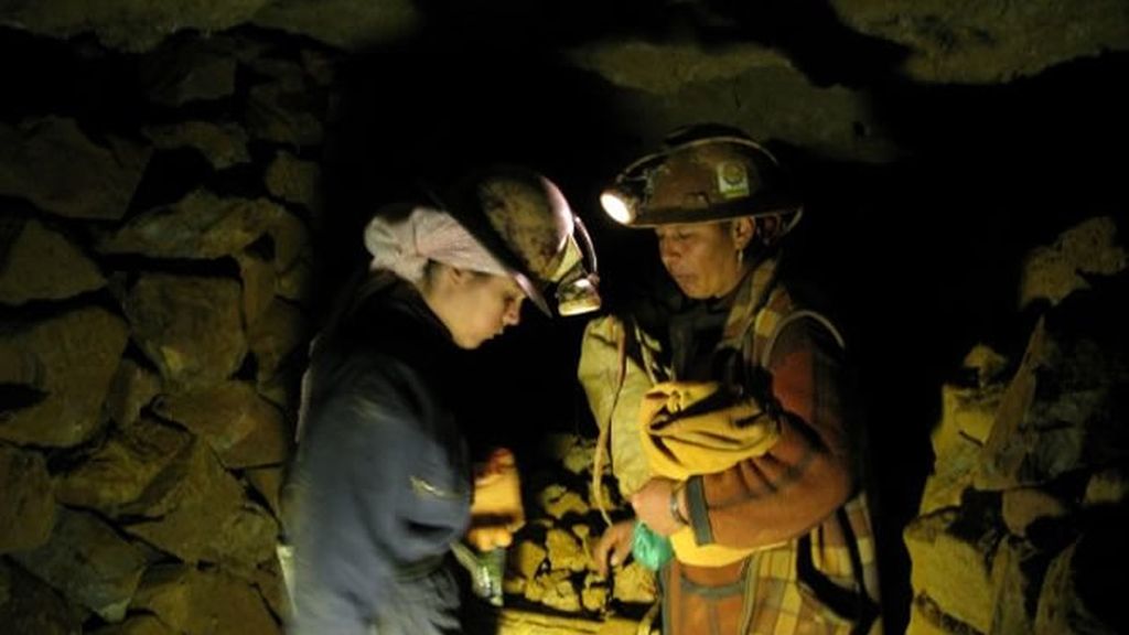 Extrayendo minerales