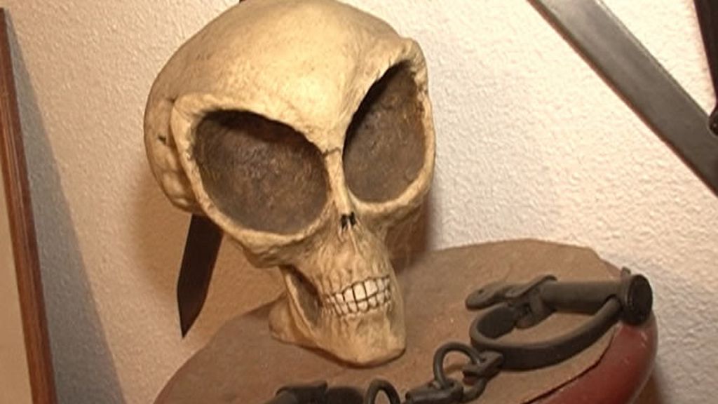 Calavera de ojos almendrados...