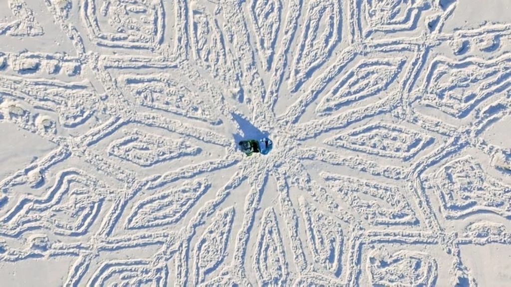Inmensas obras de arte sobre la nieve