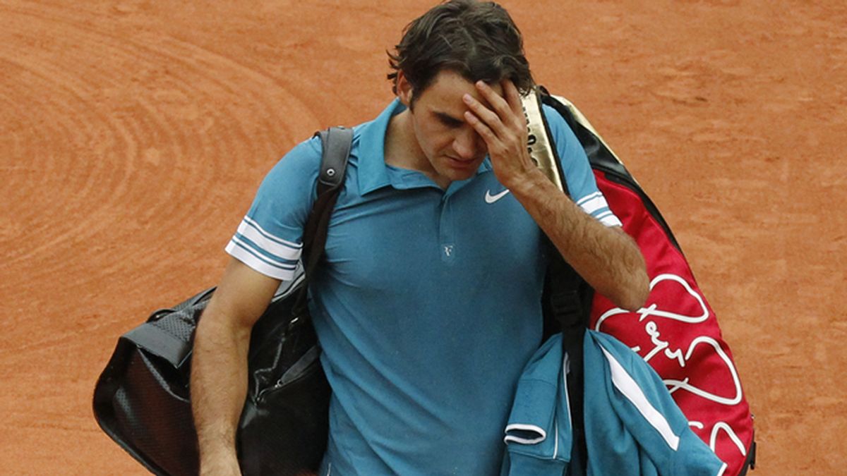 Federer tras su derrota frente a Soderling Federer tras su derrota frente a Soderling