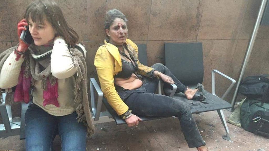 Una mujer herida en las explosiones del aeropuerto de Bruselas