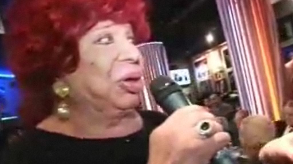 Siempre con personajes peculiares