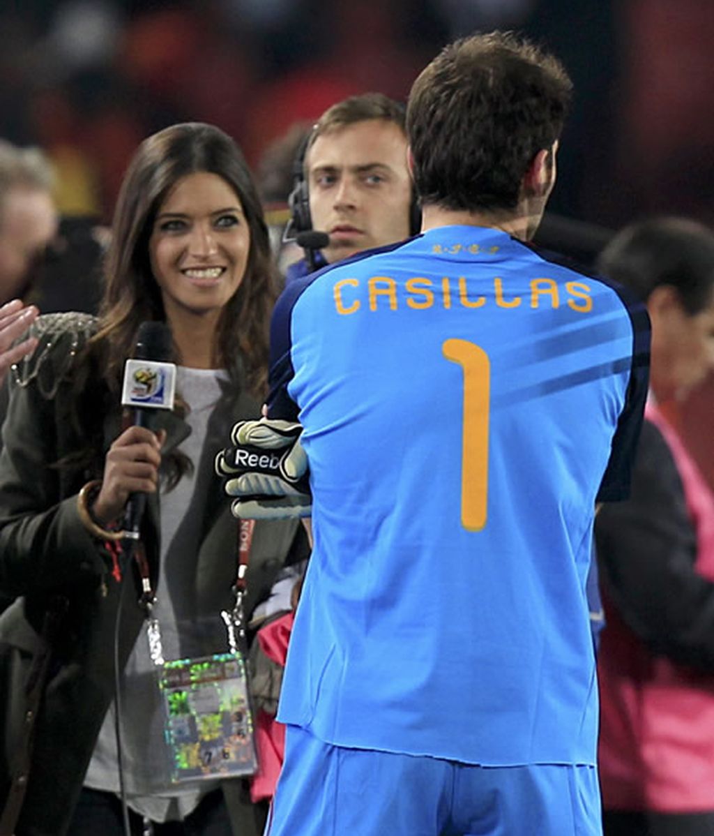 Iker Casillas y Sara Carbonero, tras el Paraguay-España