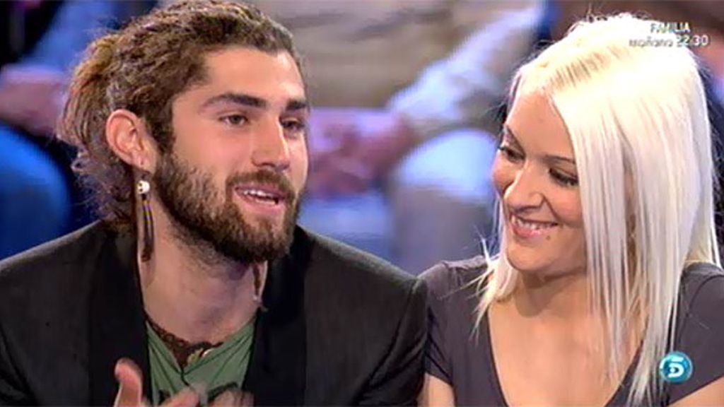 El grupo andaluz ha dedicado a Judith y su hermana el tema 'Tus muletas'