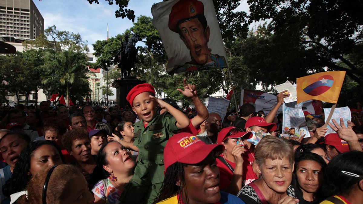 Los venezolanos muestran su apoyo a Hugo Chávez