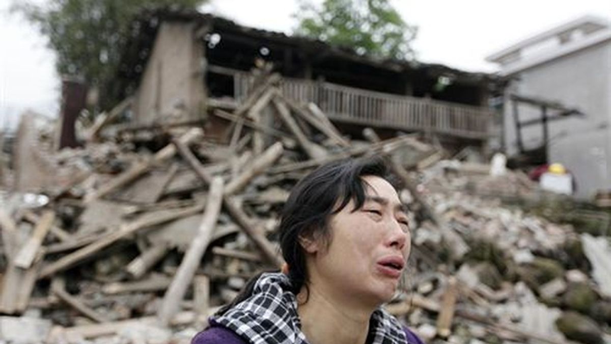 Ya hay más de 203 muertos y 11.500 heridos en Sichuan