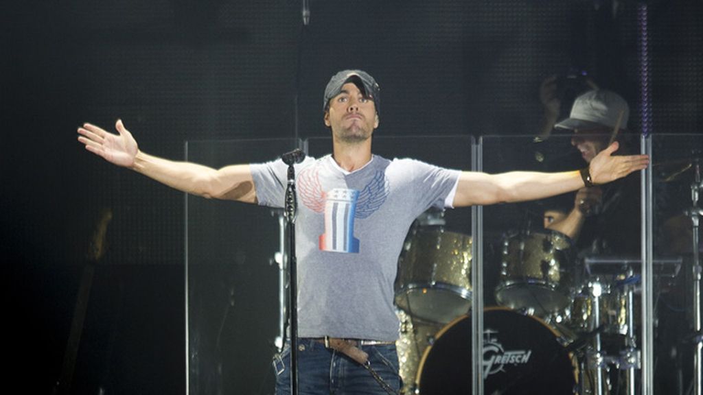 Enrique Iglesias llena de VIPs su concierto de Madrid (con mamá a la cabeza)