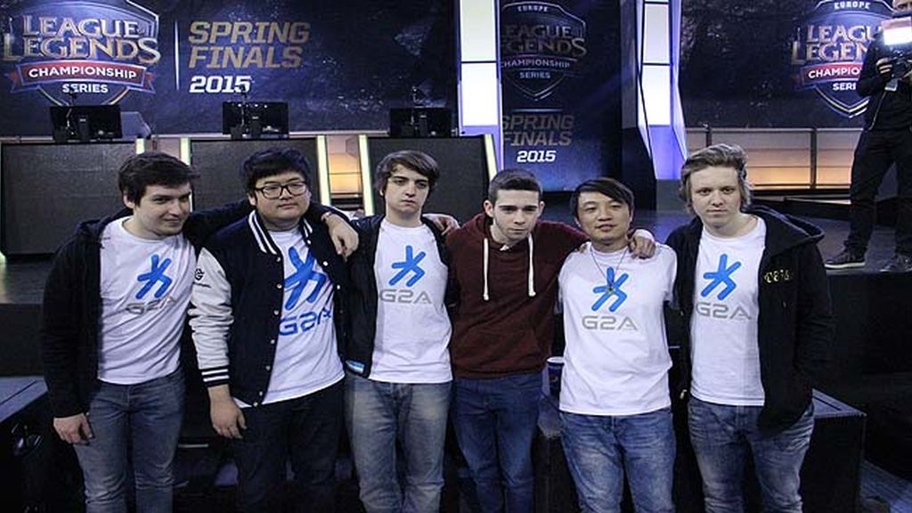 Miles de aficionados jalean a los equipos durante las finales de la 'LCS' en Madrid