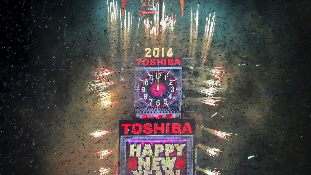 Nueva York recibe 2016 por todo lo alto