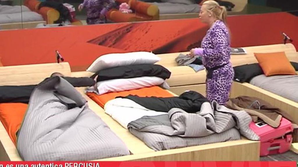 Luce un pijama con estampado animal