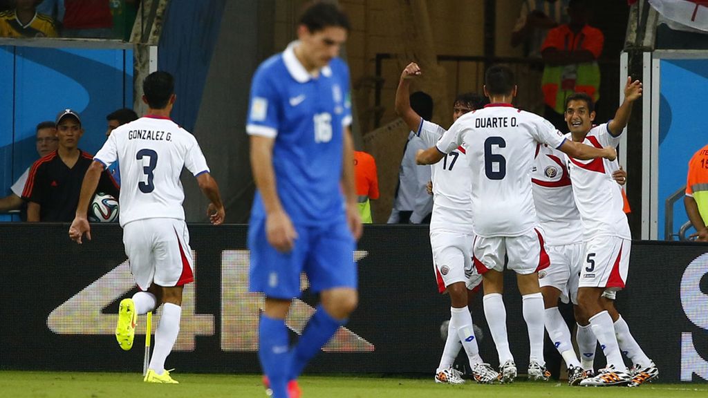 Costa Rica vence en los penaltis y se mete en cuartos