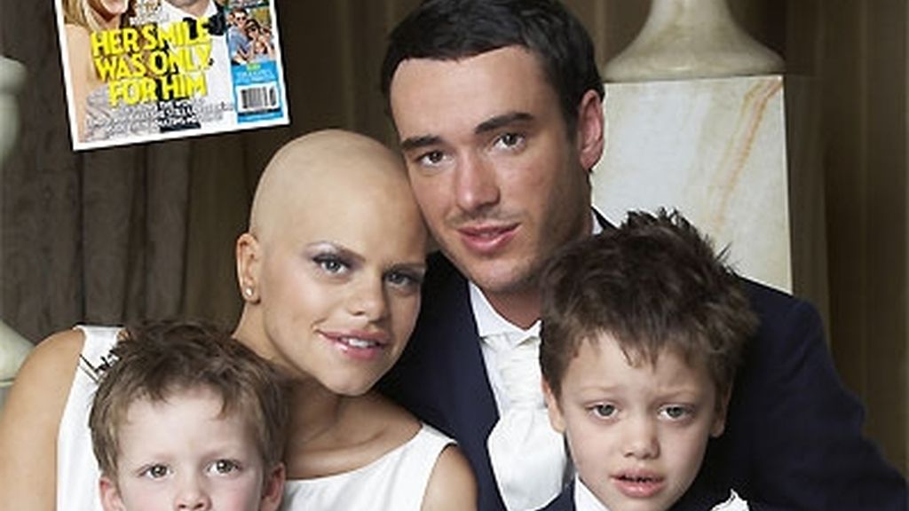 Jade junto a sus dos hijos y su marido Jack