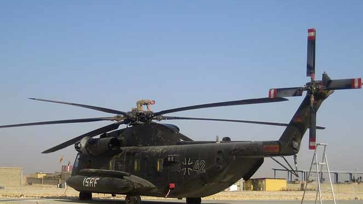 Un helicóptero de la ISAF