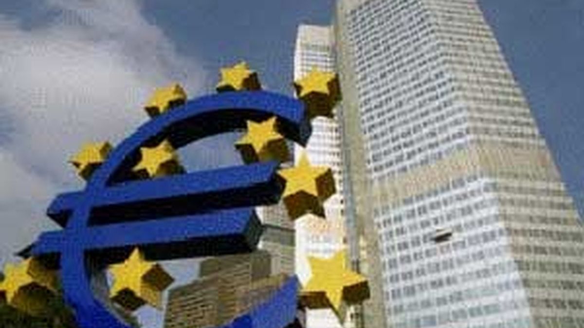 Tras dos trimestres de caídas, la zona euro entra en recesión.